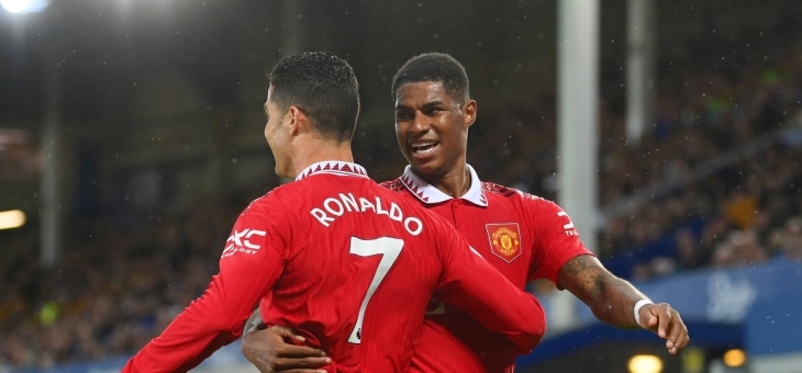 关于巴萨球迷继续嘘欧冠会歌，但俱乐部与欧足的信息